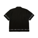 HUF Pinstripe Embroidered Resort Shirt in Black, 100% cotton 150G camp collar short sleeve resort shirt met pinstripe embroidery op linker borstzak zoom en beide mouwen button-down front branded buttons side vent slits en relaxed fit, verkrijgbaar bij Revert 95 Haarlem