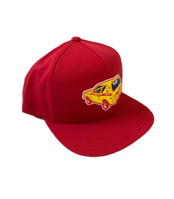 Rumble Red Gremlin Baseball Cap – rode baseball cap met gele Gremlin-auto patch en verstelbare strapback-sluiting
