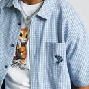 HUF Stuck On You Short Sleeve Plaid Shirt in Ice Blue, poly cotton viscose blend 130G relaxed fit plaid shirt met yarn-dyed textured plaid embroidered artwork op linker borstzak button-down front engraved buttons en HUF woven label in frisse lichtblauwe Ice Blue colorway, verkrijgbaar bij Revert 95 Haarlem
