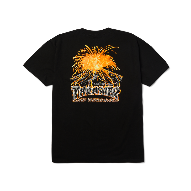 HUF x Thrasher Meltdown SS Tee – zwart T-shirt met HUF x Thrasher-logo op borst en vulkaan-backprint uit de Meltdown-serie