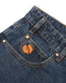 Butter Goods Santosuosso Denim Jeans in Streaky Navy, 100% cotton denim ultra baggy tapered fit met contrasting stitching geborduurd Philly coin stash pocket PU belt patch en flag label branding, verkrijgbaar bij Revert 95 Haarlem