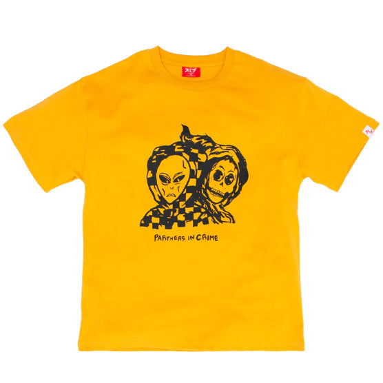 Bestel de Sumibu Yellow Partners in Crime Tee snel, gemakkelijk en veilig bij Revert 95. Kom gezellig langs onze winkel in Haarlem of check onze website voor de hele Sumibu collectie.