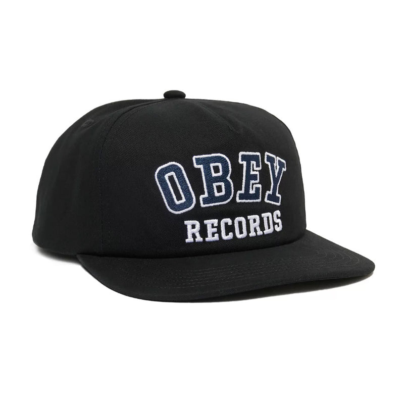 Bestel de Obey records 5 panel snapback gemakkelijk, snel en veilig bij Revert 95. Check onze website voor de gehele Obey collectie of kom gezellig langs bij onze winkel in Haarlem.