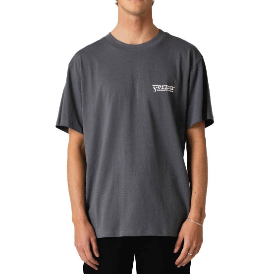 Bestel het Former CRUX TRIBUTE T-SHIRT snel, gemakkelijk en veilig bij Revert 95. Check onze website voor de gehele Former collectie of kom gezellig langs bij onze winkel in Haarlem.