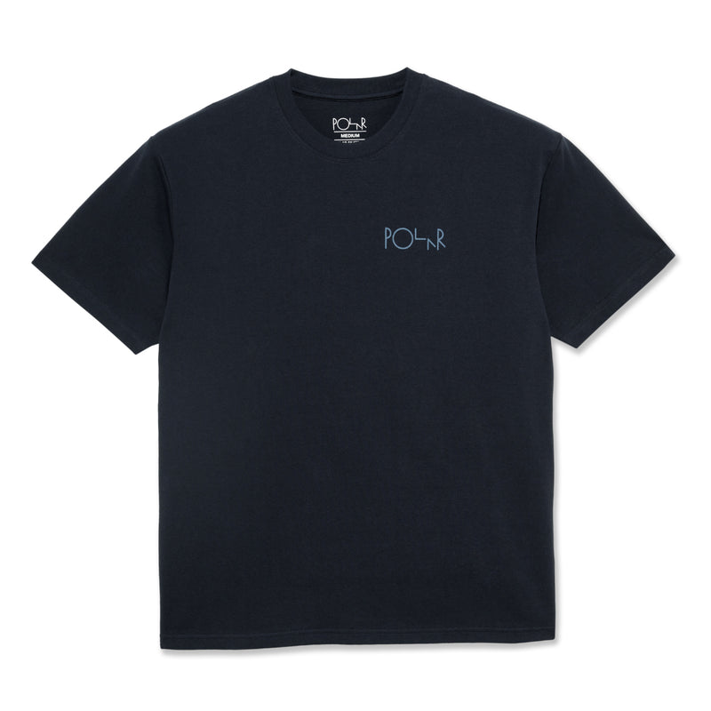 Bestel de Polar Stroke Logo Tee Navy Blue veilig, gemakkelijk en snel bij Revert 95. Check onze website voor de gehele Polar collectie, of kom gezellig langs bij onze winkel in Haarlem.