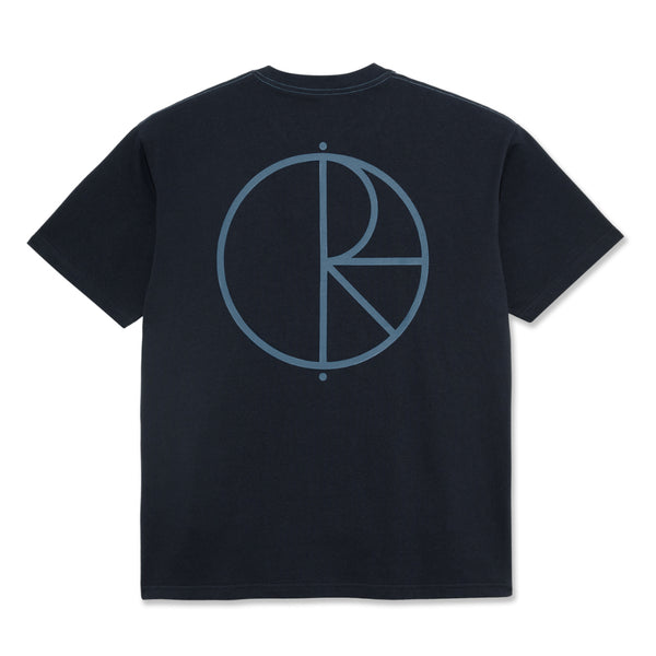 Bestel de Polar Stroke Logo Tee Navy Blue veilig, gemakkelijk en snel bij Revert 95. Check onze website voor de gehele Polar collectie, of kom gezellig langs bij onze winkel in Haarlem.