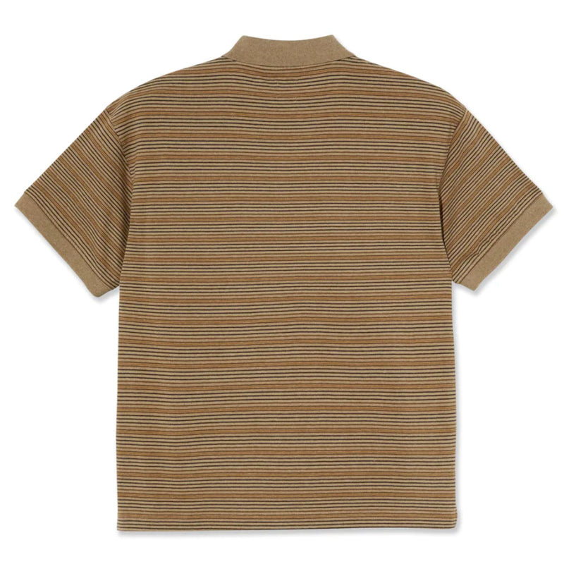 Bestel de Polar Skate Co Stripe Polo Shirt Camel veilig, gemakkelijk en snel bij Revert 95. Check onze website voor de gehele Polar Skate Co collectie, of kom gezellig langs bij onze winkel in Haarlem.