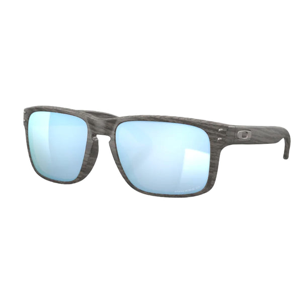 Bestel de Oakley Holbrook Woodgrain Prizm Deep Water Polarized veilig, gemakkelijk en snel bij Revert 95. Check onze website voor de gehele Oakley collectie, of kom gezellig langs bij onze winkel in Haarlem.	