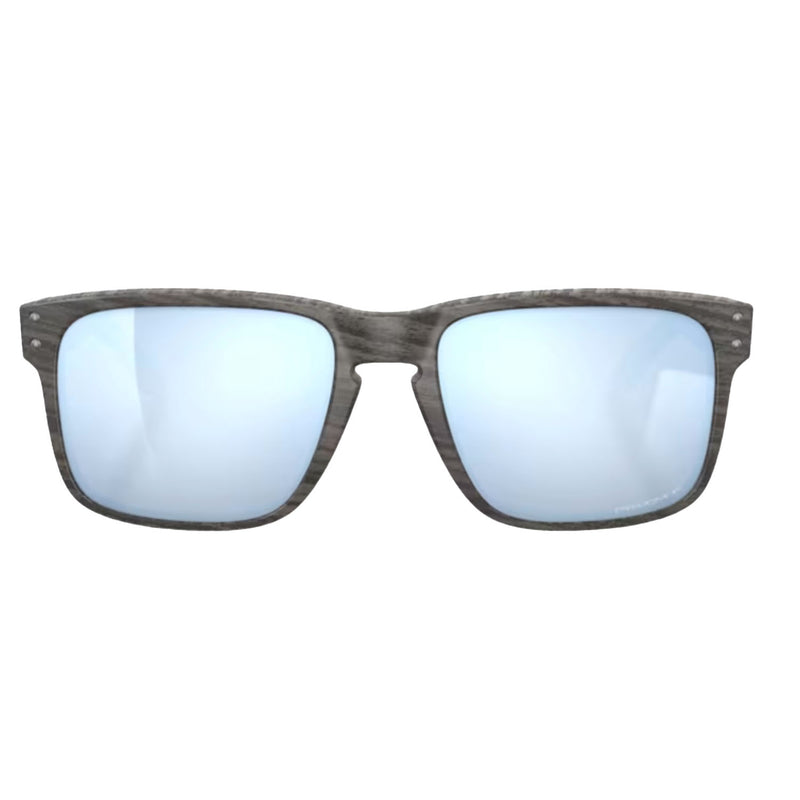 Bestel de Oakley Holbrook Woodgrain Prizm Deep Water Polarized veilig, gemakkelijk en snel bij Revert 95. Check onze website voor de gehele Oakley collectie, of kom gezellig langs bij onze winkel in Haarlem.	