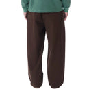 Bestel de Obey Bigwig baggy denim Java brown veilig, gemakkelijk en snel bij Revert 95. Check onze website voor de gehele Obey collectie, of kom gezellig langs bij onze winkel in Haarlem.