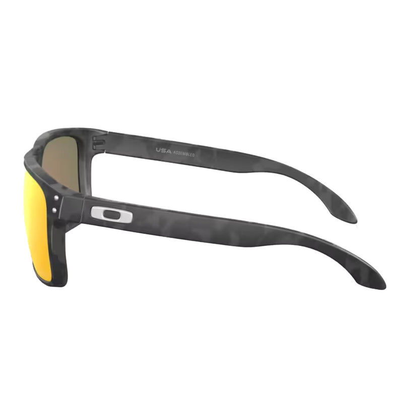 Bestel de Oakley Holbrook XL Matte Black Camo Prizm Ruby snel, veilig en gemakkelijk bij Revert 95. Check onze website voor de gehele Oakley collectie.