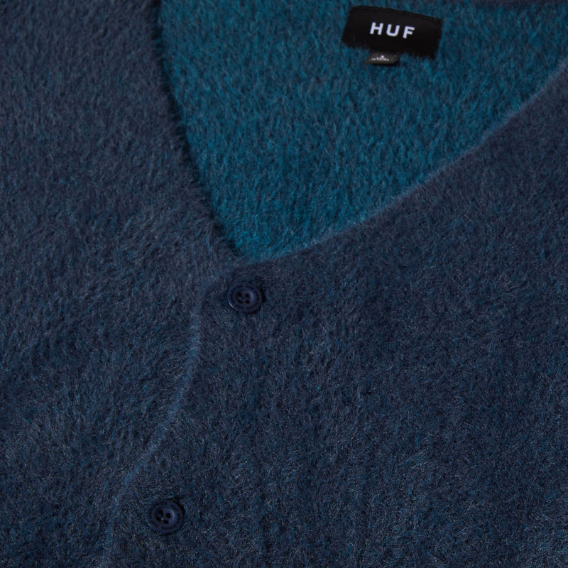 Bestel de Huf MERGED CARDIGAN - BLUE NIGHT veilig, gemakkelijk en snel bij Revert 95. Check onze website voor de gehele Huf collectie, of kom gezellig langs bij onze winkel in Haarlem.