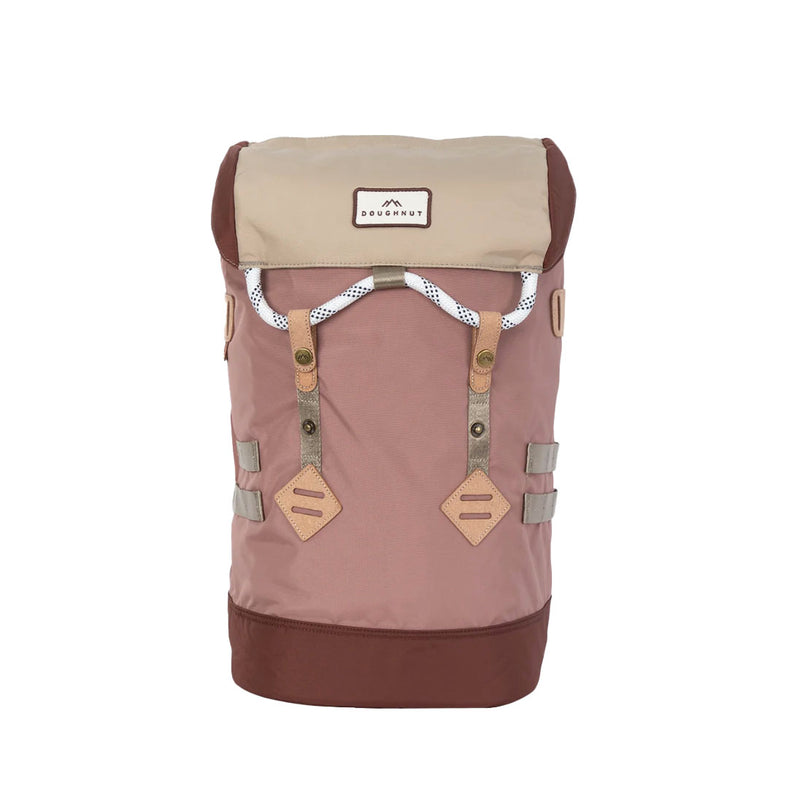 Bestel de Doughnut Colorado Jungle Backpack chestnut veilig, gemakkelijk en snel bij Revert 95. Check onze website voor de gehele Doughnut collectie, of kom gezellig langs bij onze winkel in Haarlem.	