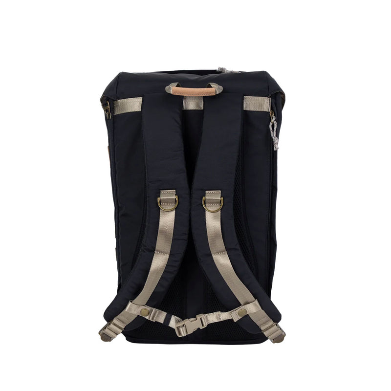 Bestel de Doughnut Colorado Jungle Backpack black veilig, gemakkelijk en snel bij Revert 95. Check onze website voor de gehele Doughnut collectie, of kom gezellig langs bij onze winkel in Haarlem.	