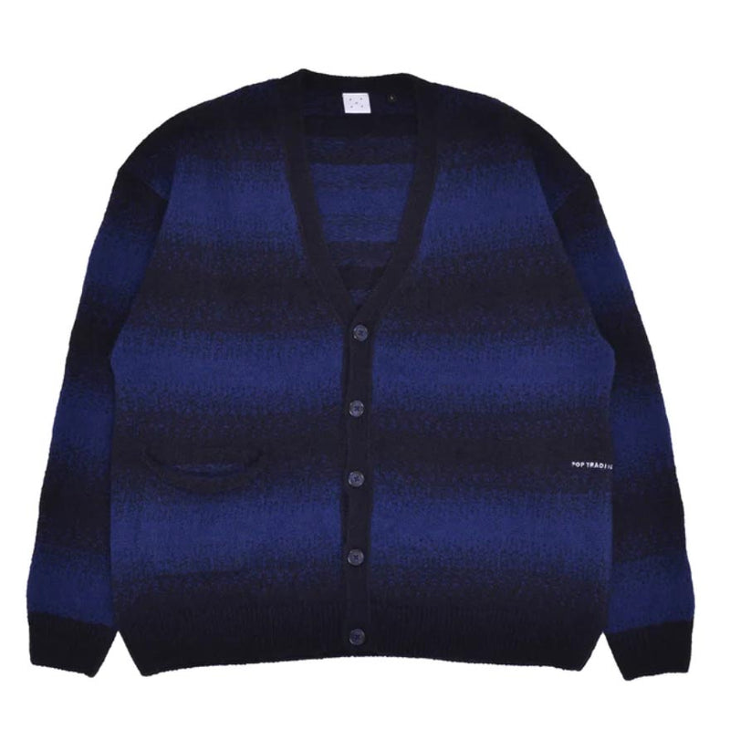 Bestel de Pop Trading Company striped knitted cardigan sodalite blue black veilig, gemakkelijk en snel bij Revert 95. Check onze website voor de gehele Pop Trading Company collectie, of kom gezellig langs bij onze winkel in Haarlem.