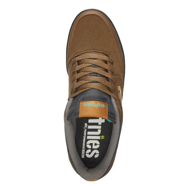 Bestel de Etnies MARANA BROWN BLACK TAN veilig, gemakkelijk en snel bij Revert 95. Check onze website voor de gehele Etnies collectie, of kom gezellig langs bij onze winkel in Haarlem.	