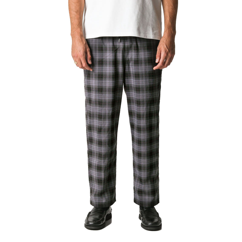 Bestel de Former PRAYER PLAID PANT Shadow veilig, gemakkelijk en snel bij Revert 95. Check onze website voor de gehele Former collectie, of kom gezellig langs bij onze winkel in Haarlem.	