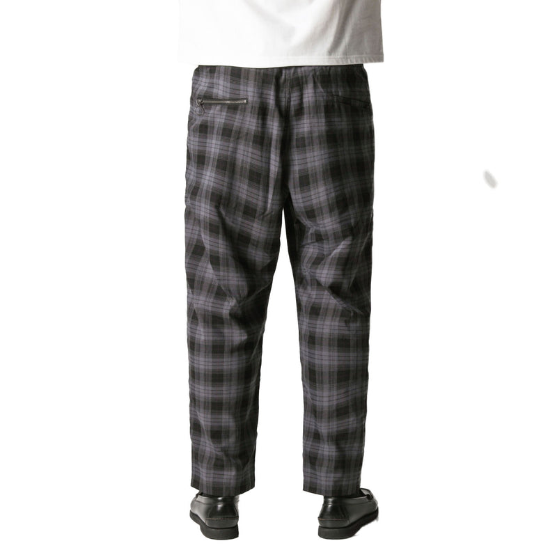Bestel de Former PRAYER PLAID PANT Shadow veilig, gemakkelijk en snel bij Revert 95. Check onze website voor de gehele Former collectie, of kom gezellig langs bij onze winkel in Haarlem.	