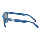 Bestel de Oakley Frogskins Frogskins 35th Edition Blue Prizm Ruby veilig, gemakkelijk en snel bij Revert 95. Check onze website voor de gehele Oakley collectie, of kom gezellig langs bij onze winkel in Haarlem.	