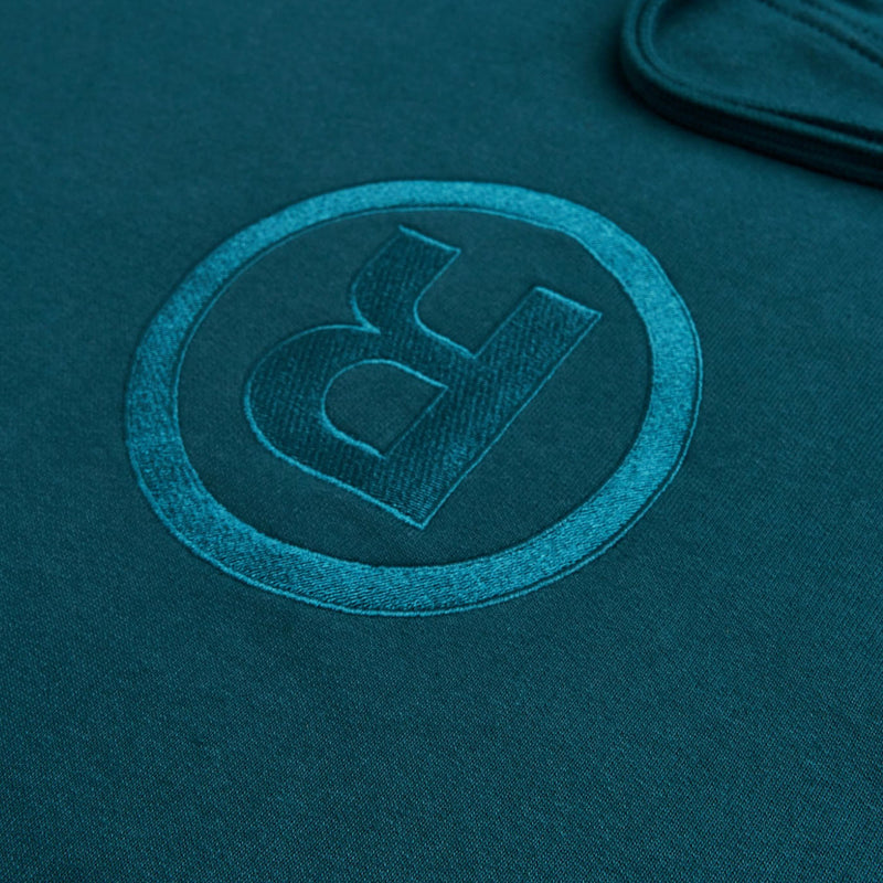 Bestel de Rave Skateboards LOGO hoodie teal snel, gemakkelijk en veilig bij Revert 95. Check onze website voor de gehele Rave Skateboards collectie of kom gezellig langs bij onze winkel in Haarlem.