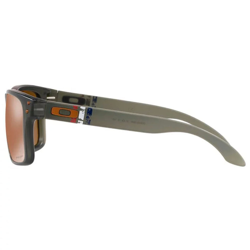 Bestel de Oakley Holbrook Matte Olive Ink Prizm Tungsten veilig, gemakkelijk en snel bij Revert 95. Check onze website voor de gehele Oakley collectie, of kom gezellig langs bij onze winkel in Haarlem.	