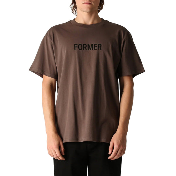 Bestel de Former Legacy T-shirt Tarmac snel, gemakkelijk en veilig bij Revert 95. Check onze website voor de gehele Former collectie of kom gezellig langs bij onze winkel in Haarlem.