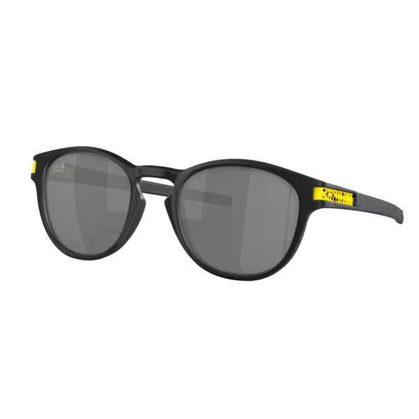 Bestel de 2024 Tour De France Latch Prizm Black Matte Black Ink snel, gemakkelijk en veilig bij Revert 95. Check onze website voor de gehele Oakley collectie of kom gezellig langs bij onze winkel in Haarlem.