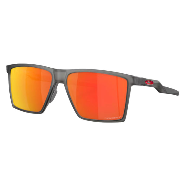 Bestel de Oakley Futurity Sun Prizm Black Polarized Satin Black snel, gemakkelijk en veilig bij Revert 95. Check onze website voor de gehele Oakley collectie of kom gezellig langs bij onze winkel in Haarlem.