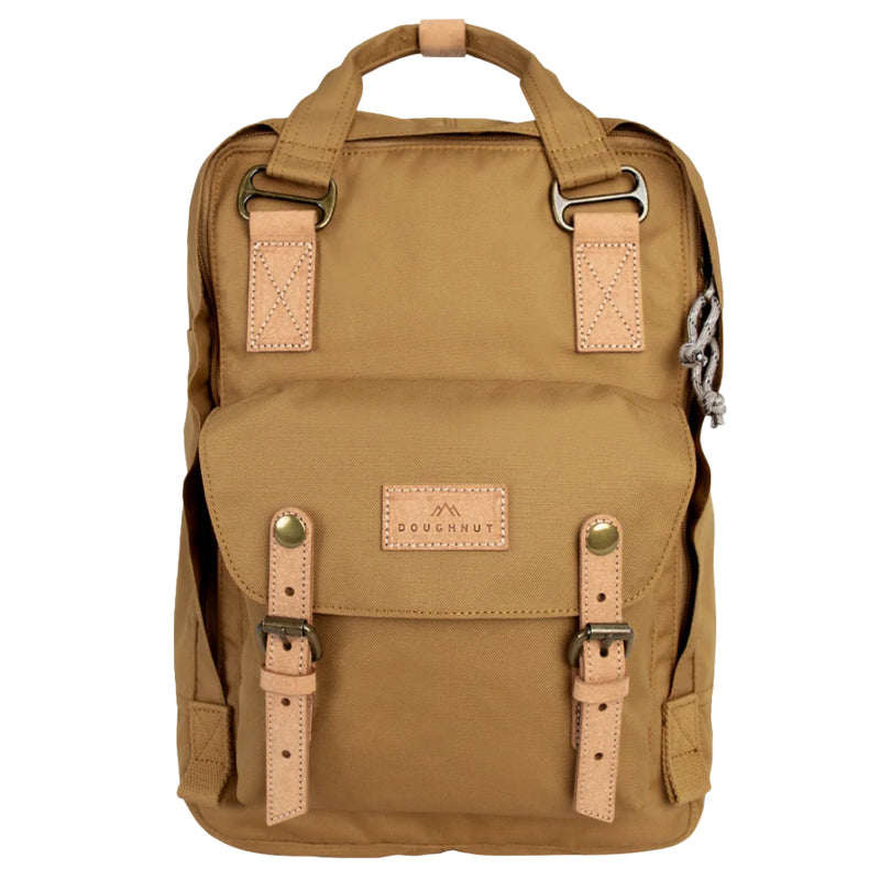 Bestel de Doughnut Macaroon Reborn Backpack Camel snel, gemakkelijk en veilig bij Revert 95. Check onze website voor de gehele Doughnut collectie of kom gezellig langs bij onze winkel in Haarlem.