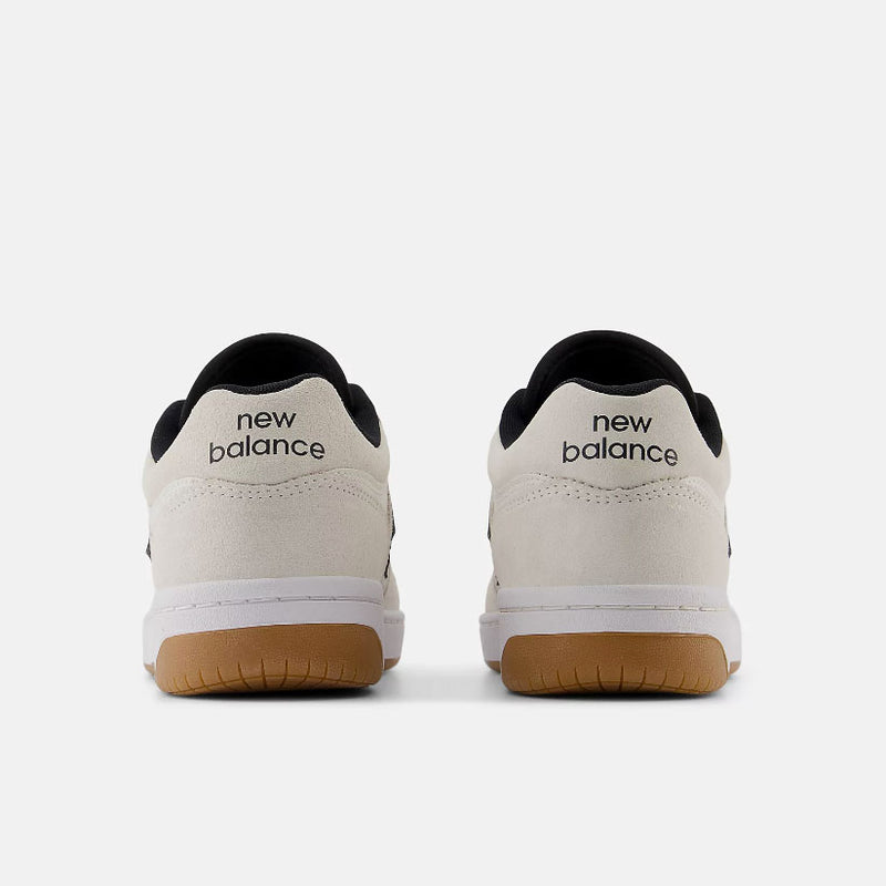 Bestel de New Balance Numeric NM480SWG snel, veilig en gemakkelijk bij Revert 95. Check onze website voor de gehele New Balance Numeric collectie of kom gezellig langs bij onze winkel in Haarlem.