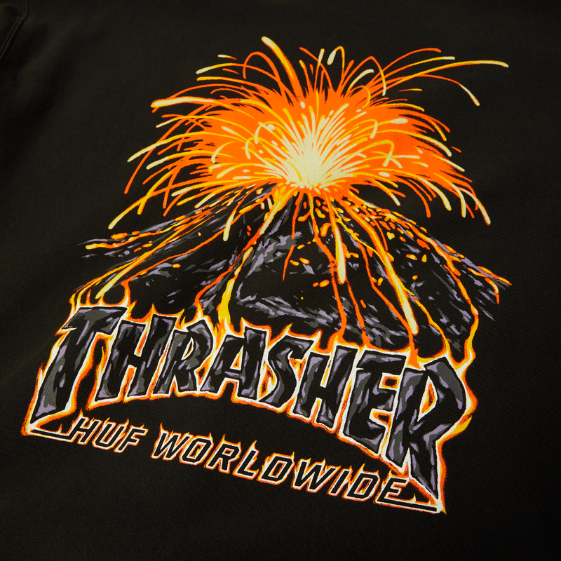 HUF x Thrasher Meltdown Heavyweight Hoodie – zwarte hoodie met vulkanische Thrasher-print op de rug en HUF-logo op de borst, gemaakt van heavyweight katoenfleece