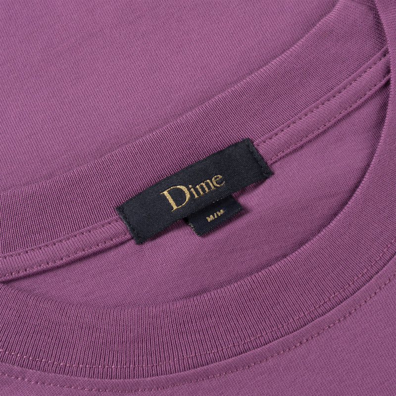 Het Dime Classic Small Logo T-Shirt shop je online bij Revert95.com of in de winkel
