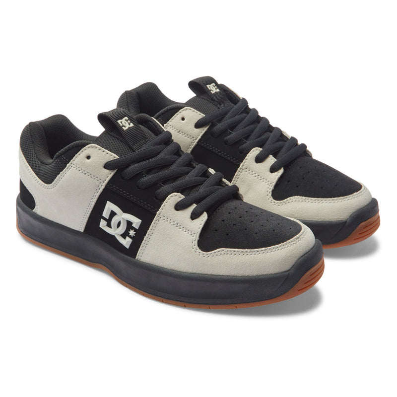 Bestel de DC Shoes LYNX ZERO S WHITE/BLACK/WHITE veilig, gemakkelijk en snel bij Revert 95. Check onze website voor de gehele DC Shoes collectie, of kom gezellig langs bij onze winkel in Haarlem.	