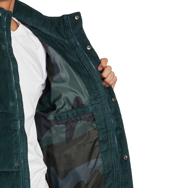 Bestel de RVCA TOWNES JACKET HUNTER GREEN veilig, gemakkelijk en snel bij Revert 95. Check onze website voor de gehele RVCA collectie, of kom gezellig langs bij onze winkel in Haarlem.