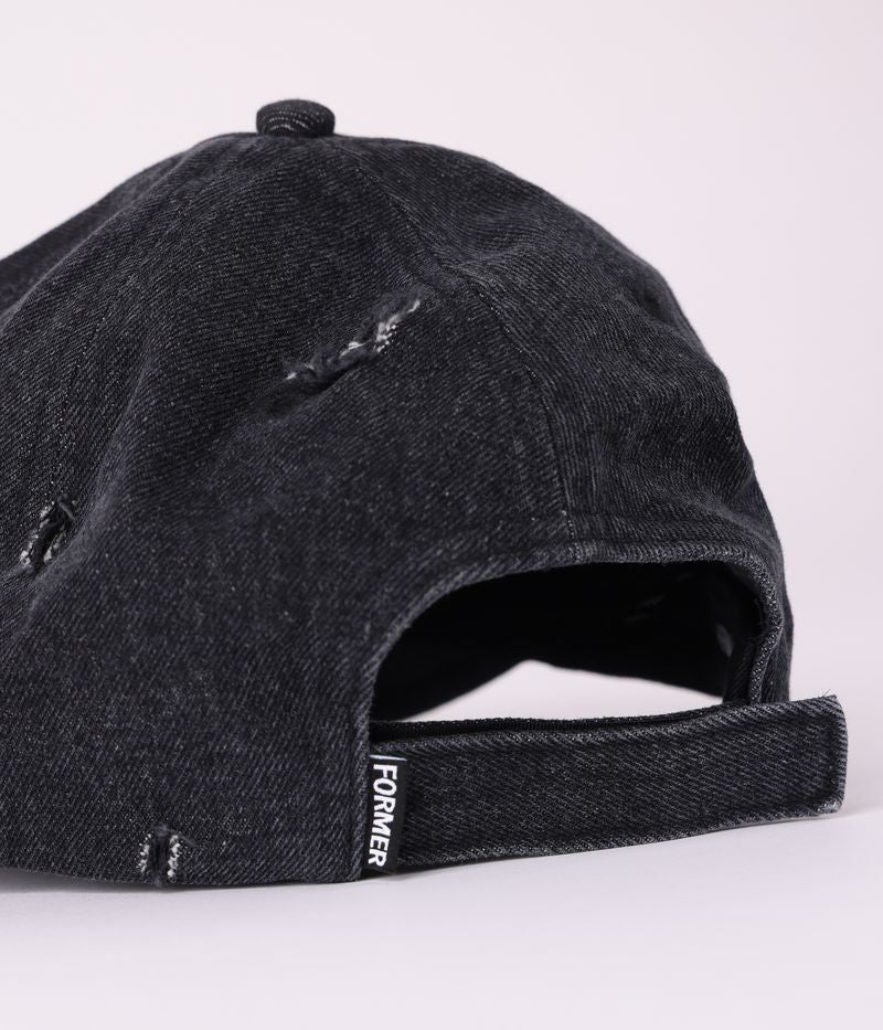 Former Ode Cap Washed Black – washed black 6-panel cap met subtiele Ode branding