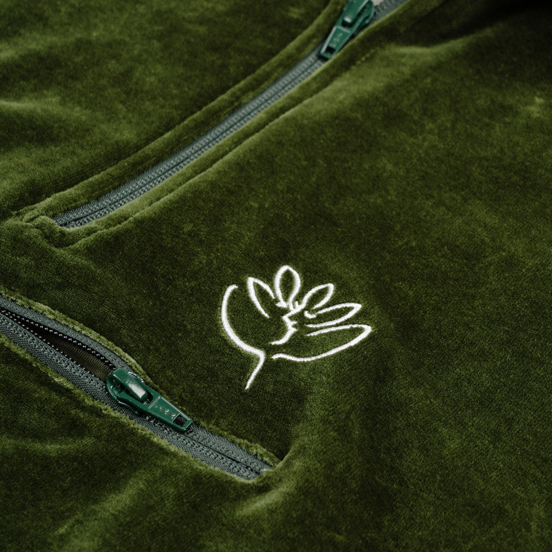 Bestel de Magenta DIMANCHE VELOURS HIGHNECK - FORREST GREEN veilig, gemakkelijk en snel bij Revert 95. Check onze website voor de gehele Magenta collectie, of kom gezellig langs bij onze winkel in Haarlem.	