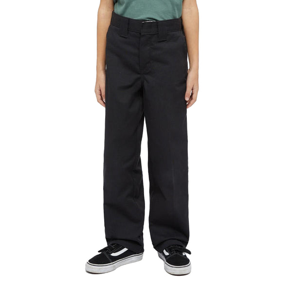 Bestel de Dickies 874 WORK PANT KIDS BLACK snel, gemakkelijk en veilig bij Revert 95. Check onze website voor de gehele Dickies collectie of kom gezellig langs bij onze winkel in Haarlem.