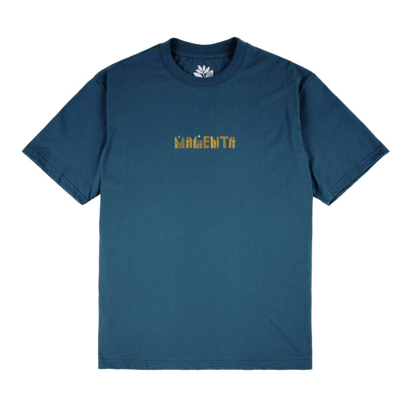 Bestel de Magenta DOWNTOWN TEE - PETROL BLUE veilig, gemakkelijk en snel bij Revert 95. Check onze website voor de gehele Magenta collectie, of kom gezellig langs bij onze winkel in Haarlem.	