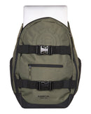 Element Mohave Backpack Forest Night, gerecyclede skate rugzak van 30 liter met TPE-versterkte rug, gevoerd laptopvak en skateboard bevestigingsriemen, verkrijgbaar bij Revert 95 Haarlem