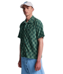 RVCA Antonia Figueiredo Checker Sponge Shirt in Beechnut, relaxed korte mouw overhemdje in checker patroon van zachte sponge stof, signatuurlijn van Braziliaanse pro surfer Antonia Figueiredo, verkrijgbaar bij Revert 95 Haarlem