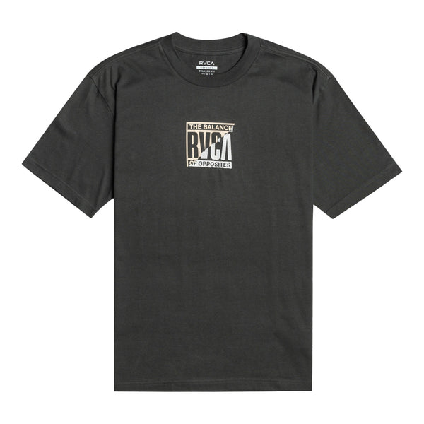 Bestel de RVCA SPLITTER SS TEE PIRATE BLACK veilig, gemakkelijk en snel bij Revert 95. Check onze website voor de gehele RVCA collectie, of kom gezellig langs bij onze winkel in Haarlem.