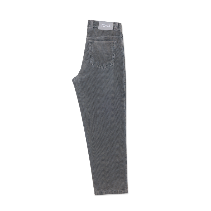 Polar Skate Co '93! Pants Overdyed Cord Blueish Grey – corduroy broek met rechte pasvorm, vijf zakken en Polar-label in overdyed Blueish Grey kleur.
