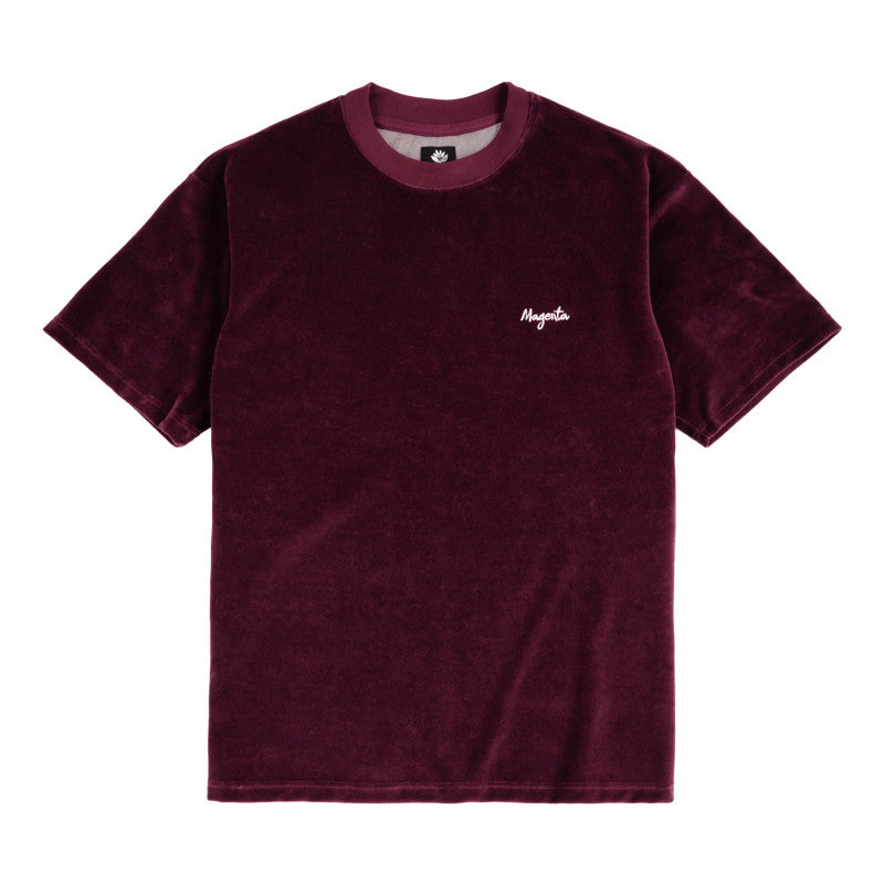 Bestel de Magenta VELOURS TEE – BURGUNDY veilig, gemakkelijk en snel bij Revert 95. Check onze website voor de gehele Magenta collectie, of kom gezellig langs bij onze winkel in Haarlem.