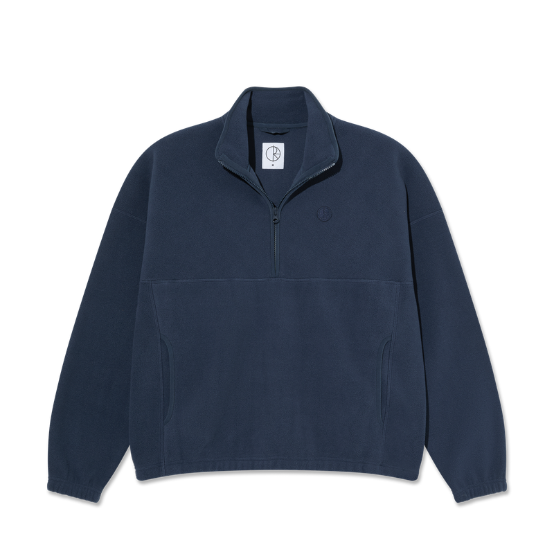 Polar Skate Co Fleece Pullover Navy – half-zip fleece met hoge kraag, twee zakken en geborduurd Polar-logo in navy kleur.