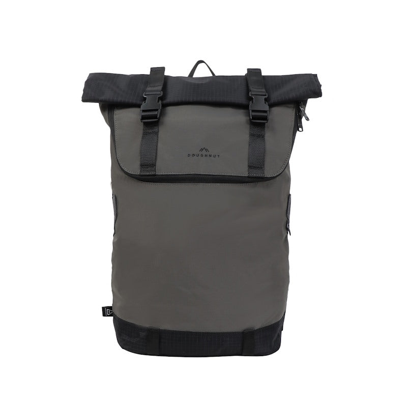 Koop de Christopher Street Cruise Series Backpack Dark Grey veilig en snel bij Revert 95 online of kom hem checken in de winkel in Haarlem.