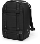 Strak. Sterk. Functioneel. De DB Journey Ramverk Backpack is ontworpen voor dagelijks gebruik en travel, zonder concessies.