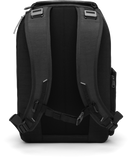 Strak. Sterk. Functioneel. De DB Journey Ramverk Backpack is ontworpen voor dagelijks gebruik en travel, zonder concessies.