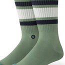 Stance Boyd St Crew Socks in Green, 73% combed cotton 16% polyester 8% nylon 3% elastane crew sok met moderate targeted cushioning seamless toe signature stripes en Infiknit technology in levendige groene colorway, verkrijgbaar bij Revert 95 Haarlem