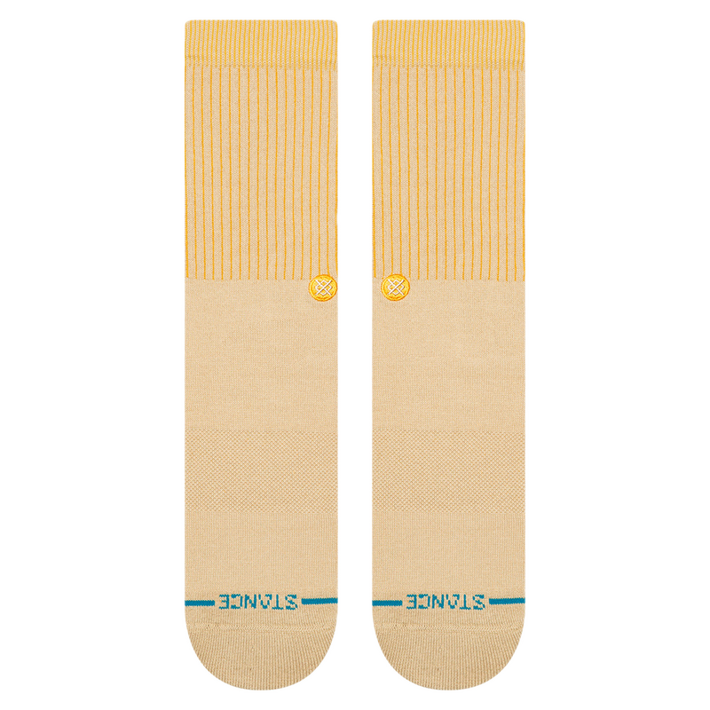 Stance Icon Pop Crew Sand – crew sokken in zandkleur met contrasterende Pop-details, medium cushioning en Stance branding