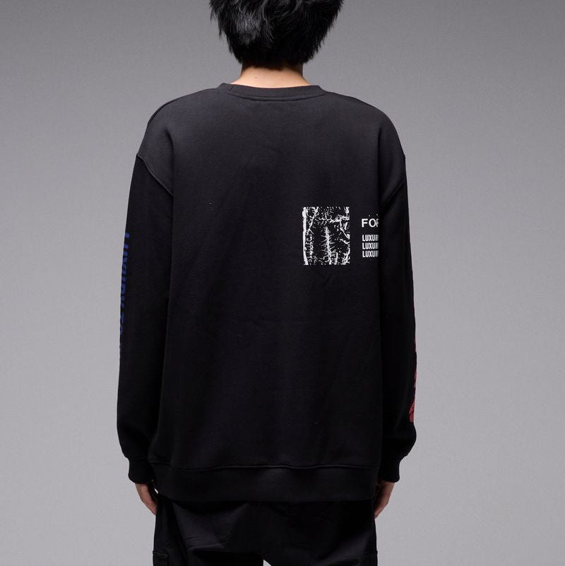 Former Ode Crew Black – premium zwarte crewneck met subtiele Ode branding